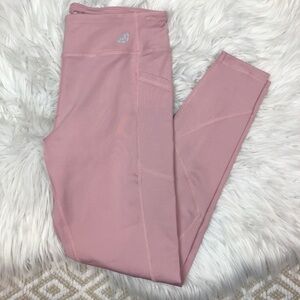 MOVI Activewear Cropped Leggings Light Pink XS